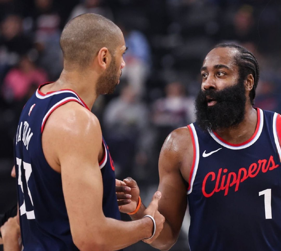 洛杉矶快船发布备战花絮，转会期强势反弹，国王杯任务艰巨，球探报告显示潜力 -英雄联盟直播入口